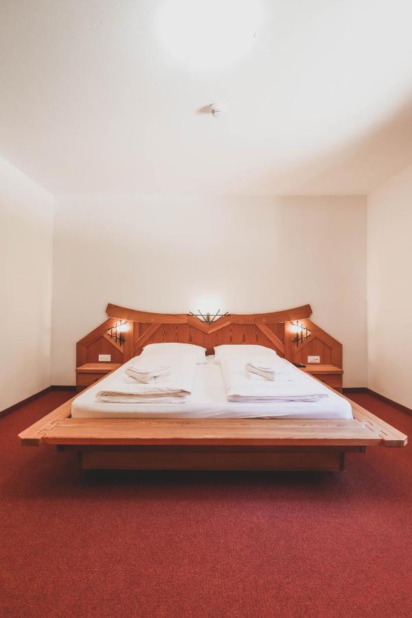 Skihotel Weiberhimmel ウルティモ エクステリア 写真