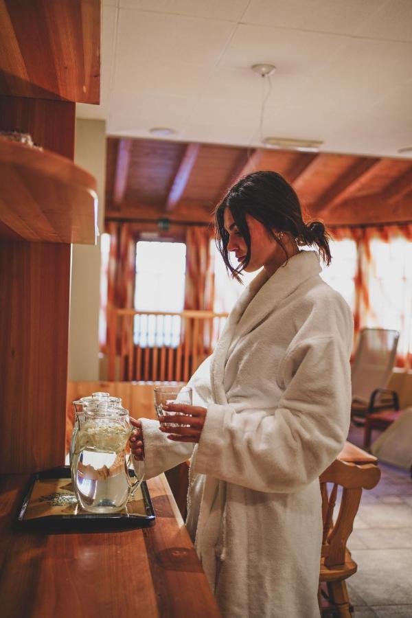 Skihotel Weiberhimmel ウルティモ エクステリア 写真